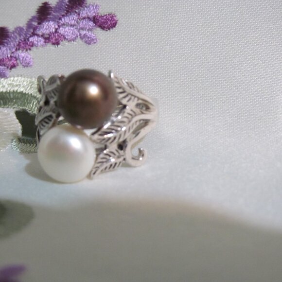 CFJ Sterling Silver and Pearl Ring ~ White & Brown Pearl ~ w Leaf Detail Size 10 - Picture 13 of 16